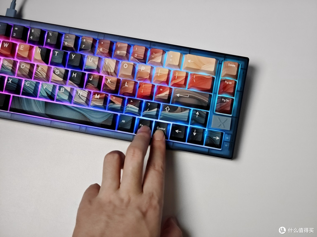冠军键盘再升级,艺术和FPS完美结合:CHERRY XTRFY K5V2洪流首发评测