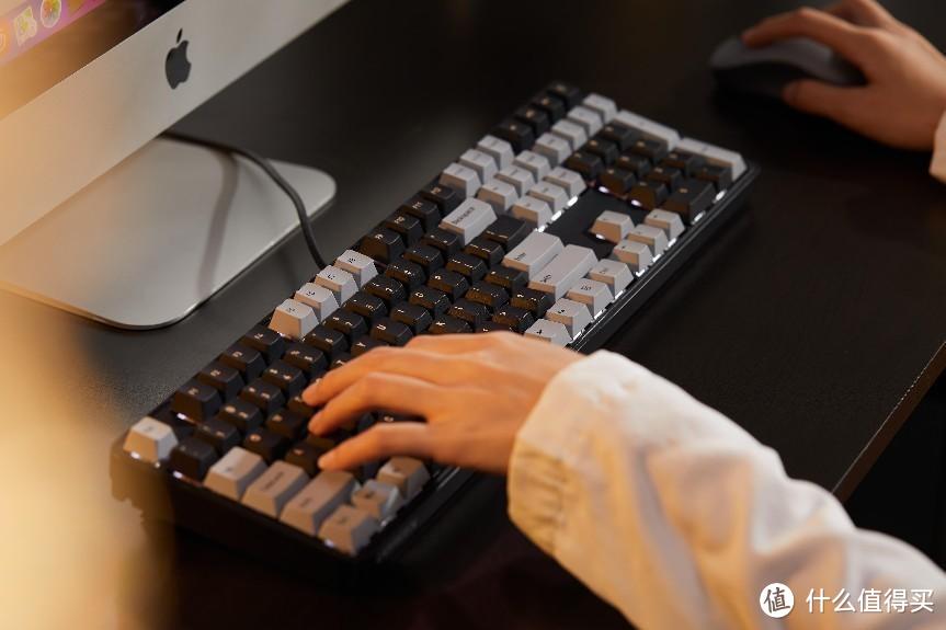 百元级别值得入手的全尺寸机械键盘：绿联KU103评测