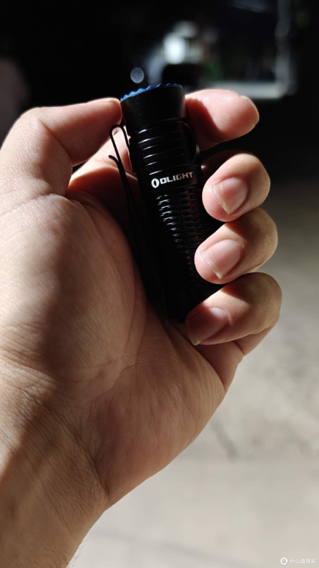 武士mini系列在它面前都算大号！傲雷武士 Nano手电实测