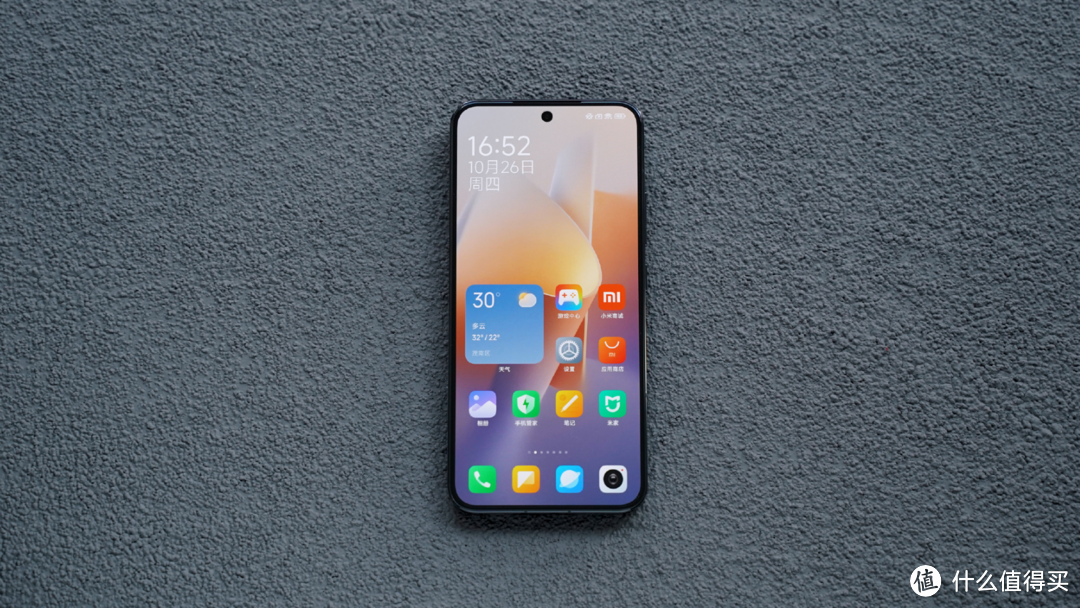 敢于和iPhone 15 Pro对标的小米14，此等勇气可嘉！优缺点也很明显，值得购买吗？