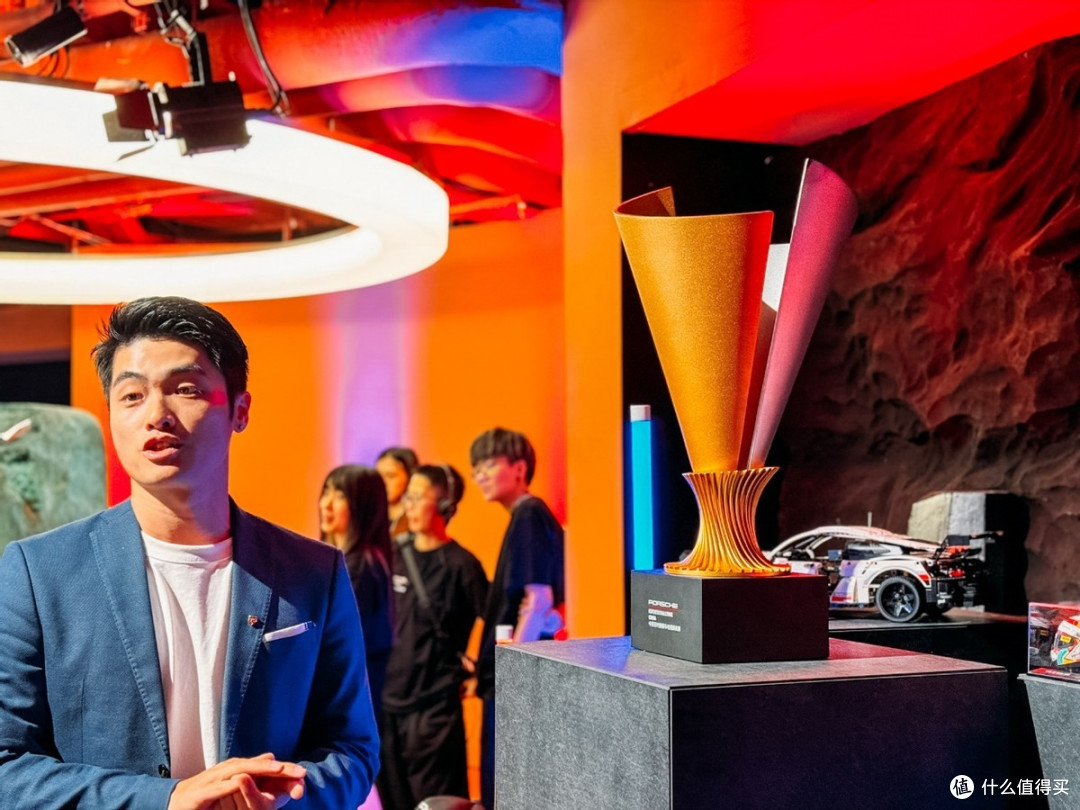 现场看:用ALIENWARE外星人开保时捷911,会是什么体验?