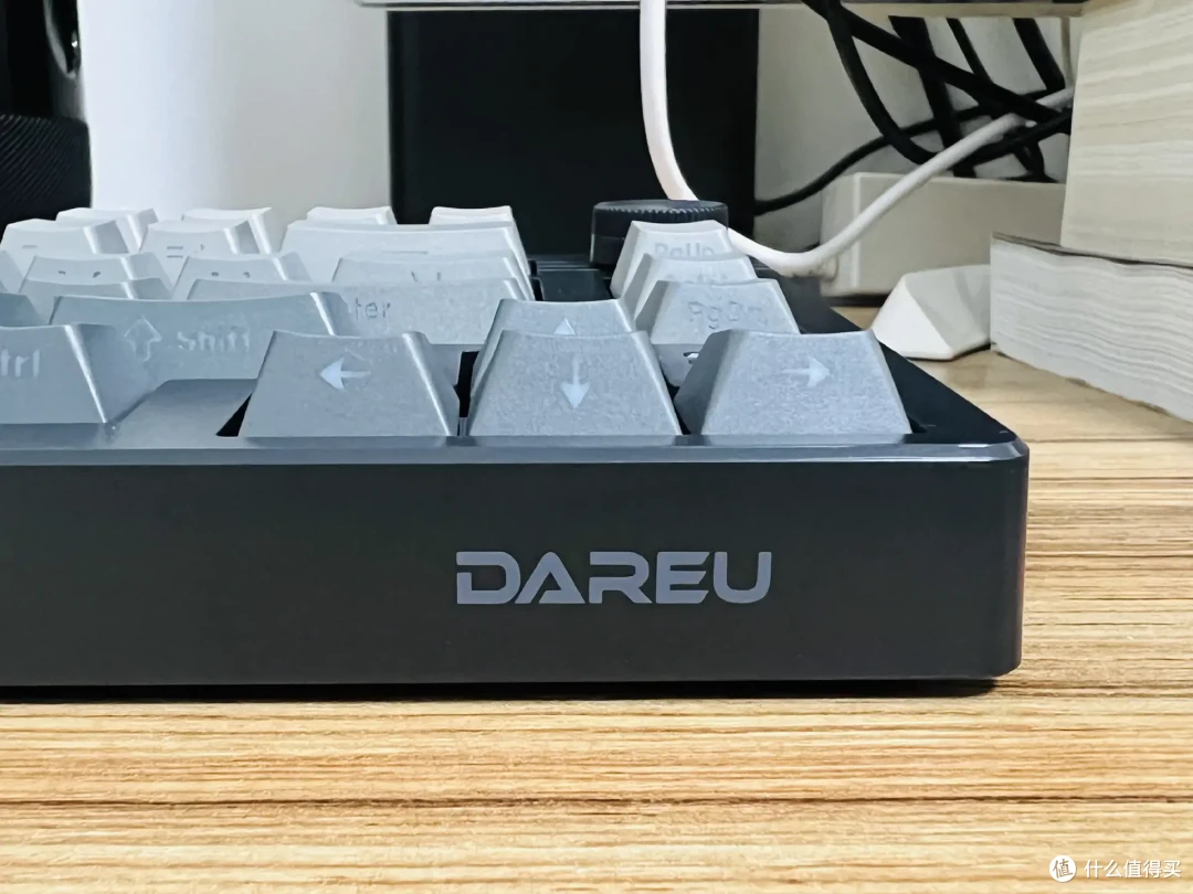 应有尽有的三模机械键盘:达尔优EK75,键盘都按这个标准卷起来