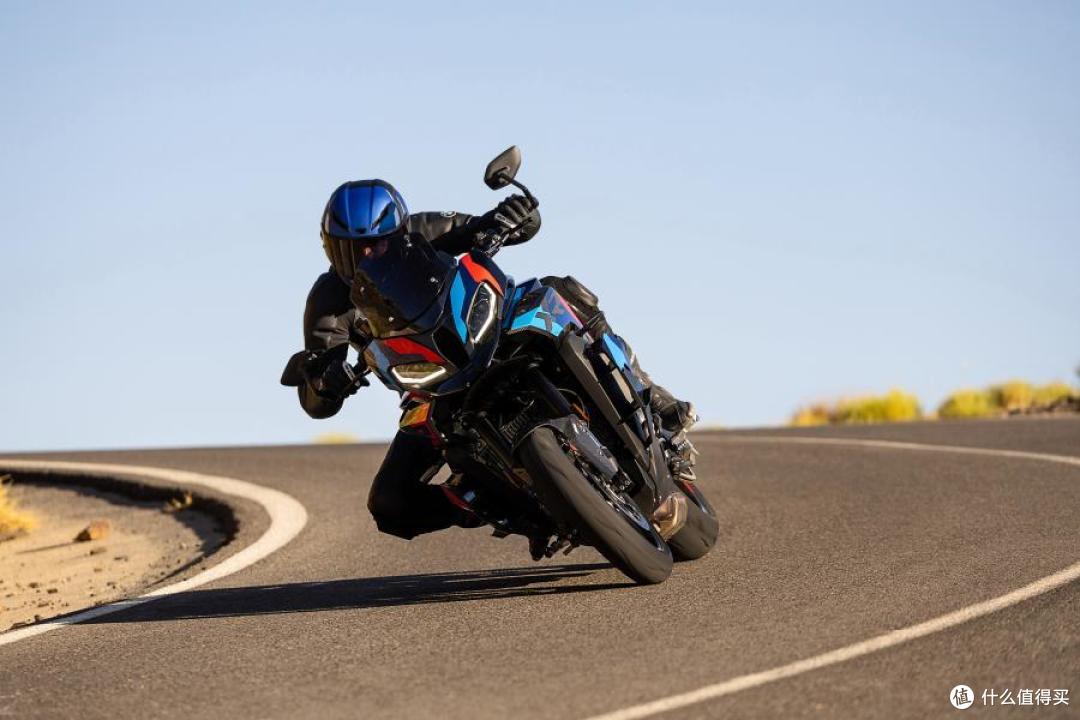 宝马 M1000 XR 新车发布:狂拽酷炫,极致驾驶体验!