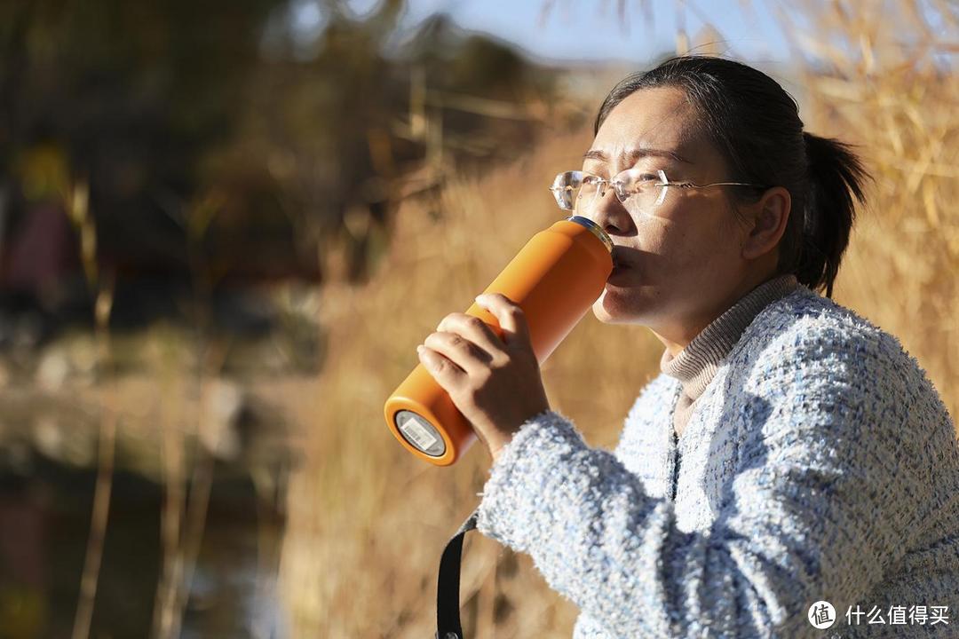 千万别买攀峰保温杯，开水泡茶喝不上