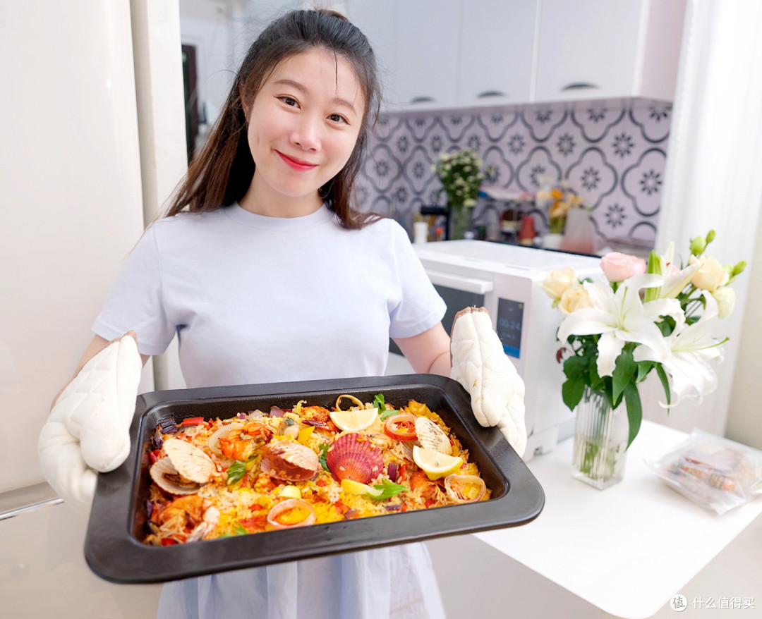 水波炉的机身都自带一块“彩屏手机”了？东芝全新旗舰水波炉XD7001惊艳开箱！