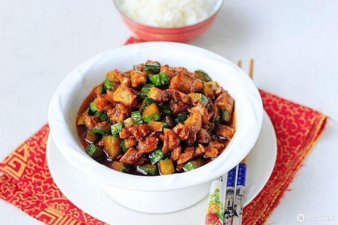 爆炒鸡丁怎么炒好吃？好方法，简单好上手，鲜美下饭！
