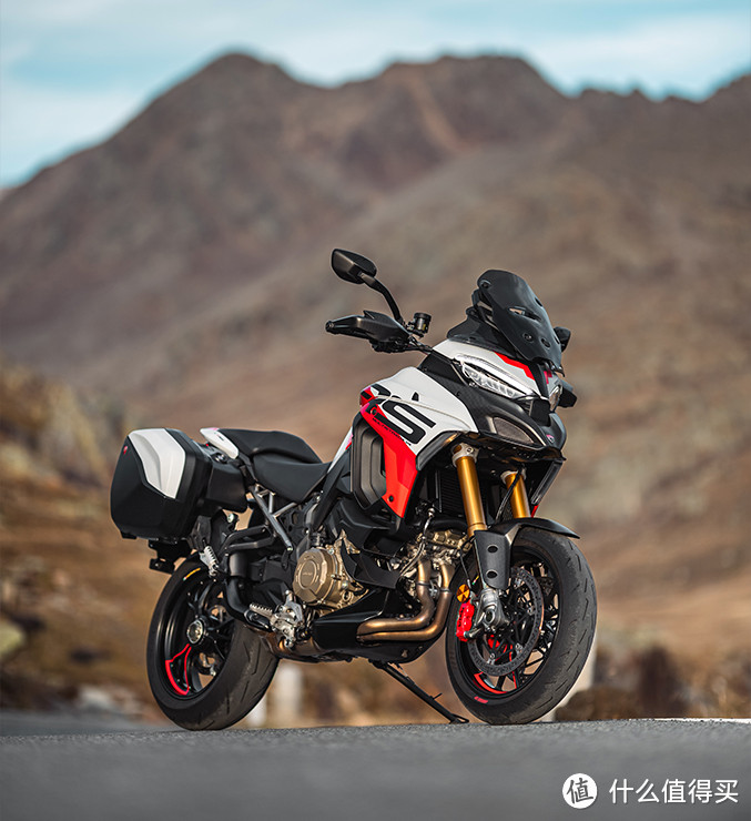 DUCATI Multistrada V4 RS首次亮相，搭配Panigale的发动机