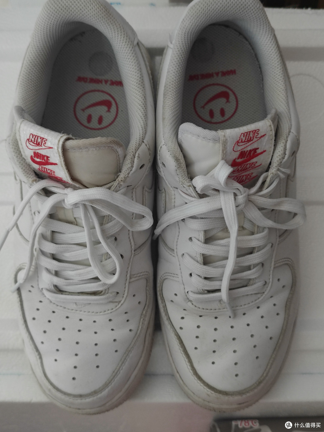 Nike 空军一号运动鞋,帅气又舒适