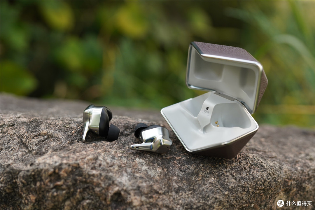 HIFIMAN Svanar Wireless LE时尚与科技打造轻奢澎湃聆听体验