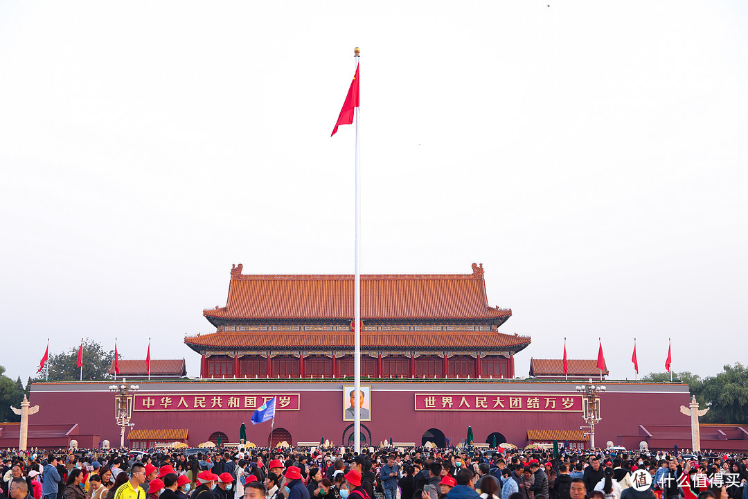 来了北京总要看次升旗吧！