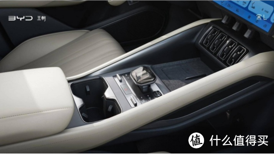 比亚迪宋L车型震撼发布，重新定义电动汽车标准！预售22万起，对标极氪001和特斯拉Model Y！