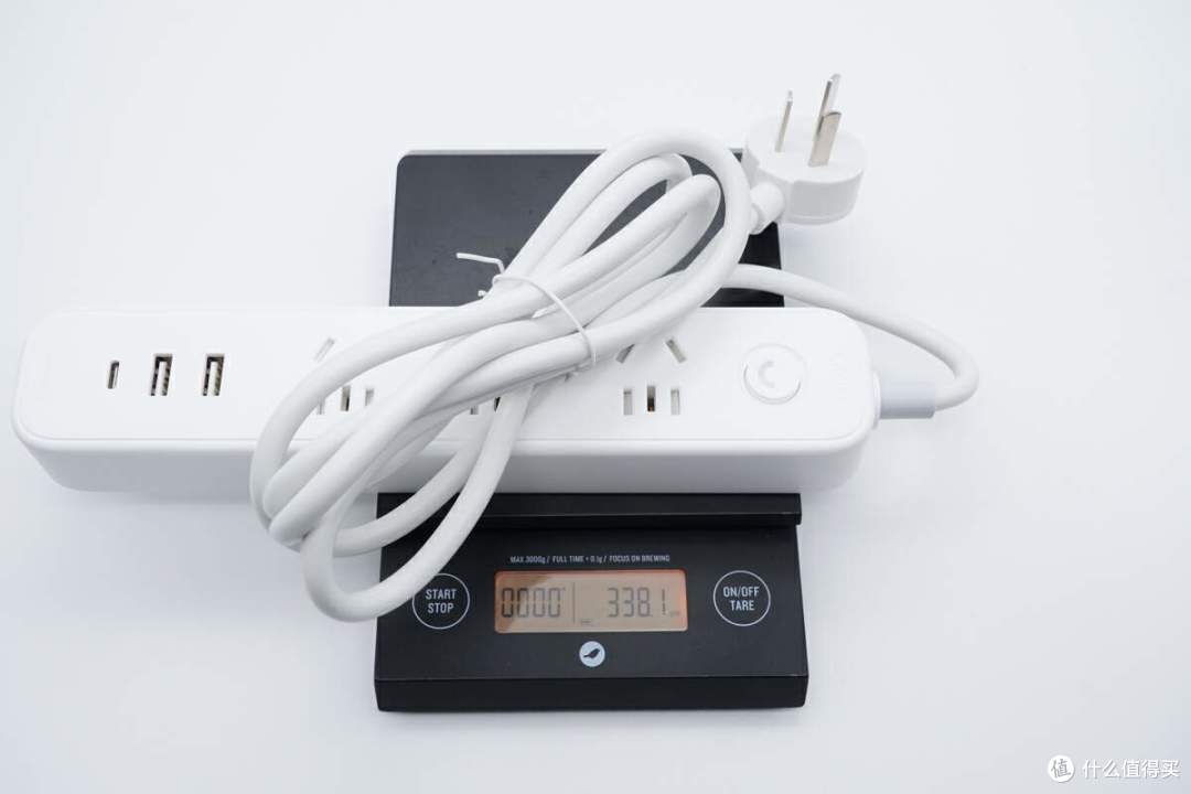 aigo 20W 总控三位延长线插座评测:PD 20快充,桌面智能充电