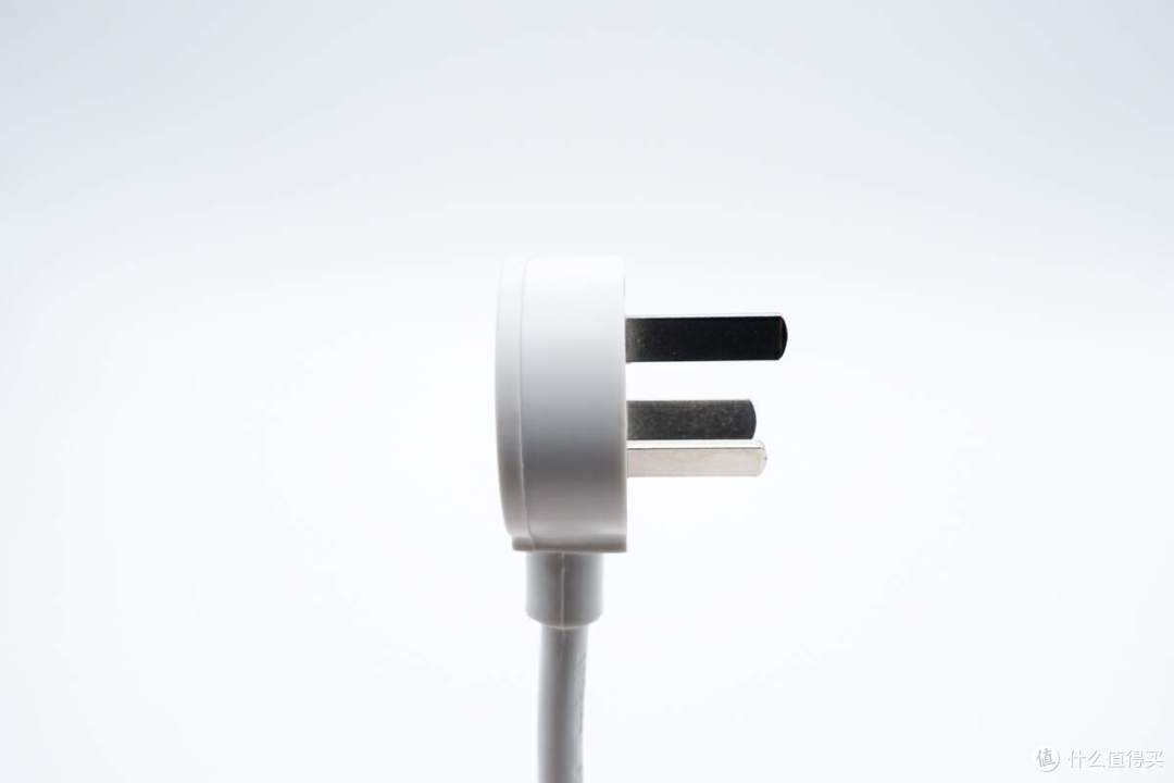 aigo 20W 总控三位延长线插座评测:PD 20快充,桌面智能充电