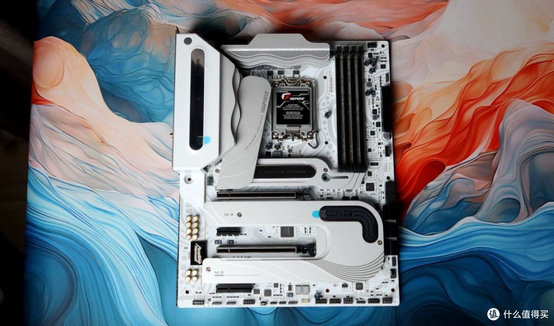 2000元内“乱杀”?七彩虹 iGAME Z790D5 FLOW 开箱&解析
