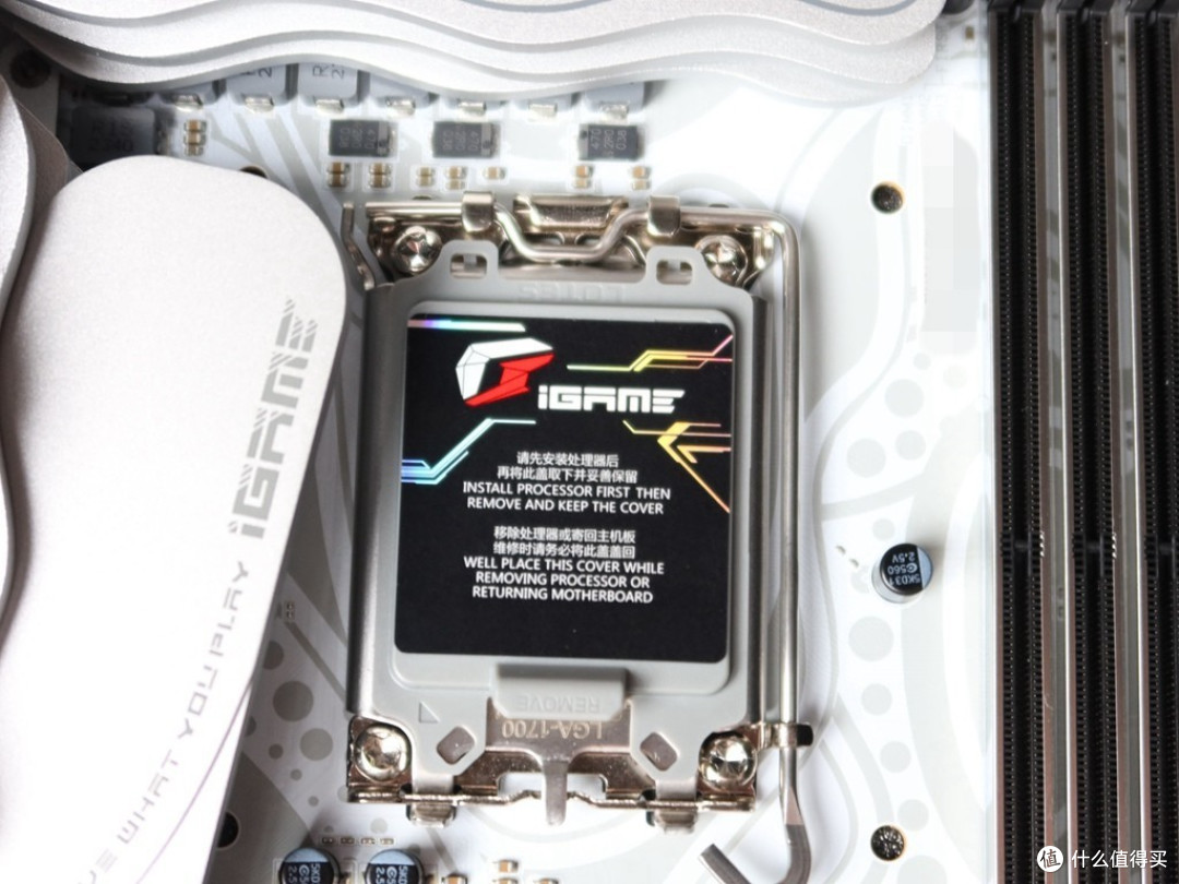 2000元内“乱杀”?七彩虹 iGAME Z790D5 FLOW 开箱&解析