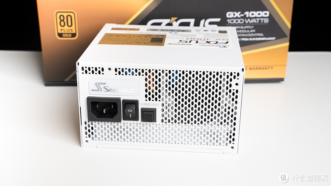 双11高端白色海景房的首选电源！海韵FOCUS GX1000 ATX 3.0白色款开箱