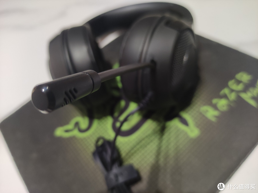 灯厂灯大灯亮灯会闪，Razer 北海巨妖标准版X，但它没灯也可以