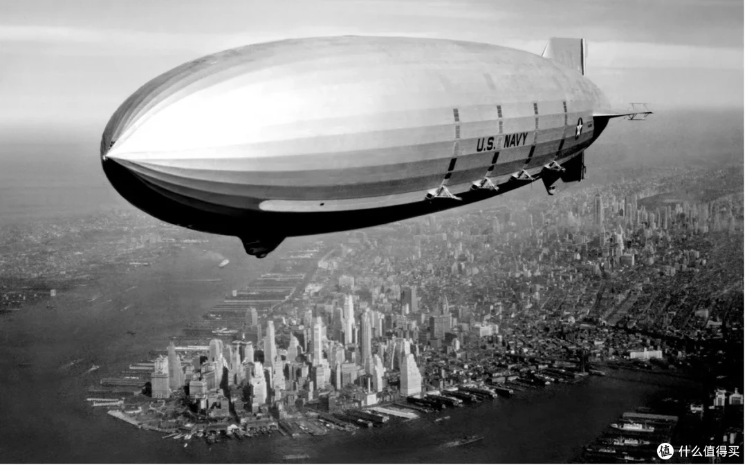 宝华韦健 Zeppelin 迈凯伦定制款无线蓝牙音箱:超跑外观 + HiFi 音频的完美交融