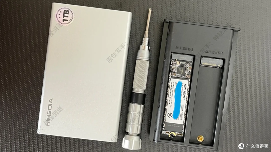 如何用一台轻nas解决数码博主的工作生活数据存储难题