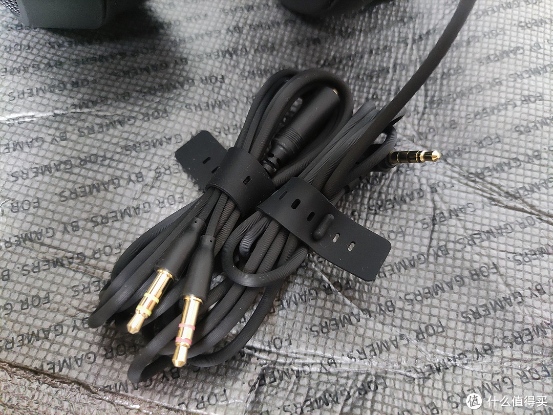 雷蛇 Razer 北海巨妖标准版 X 耳机,让你在游戏中享受身临其境的音效体验!