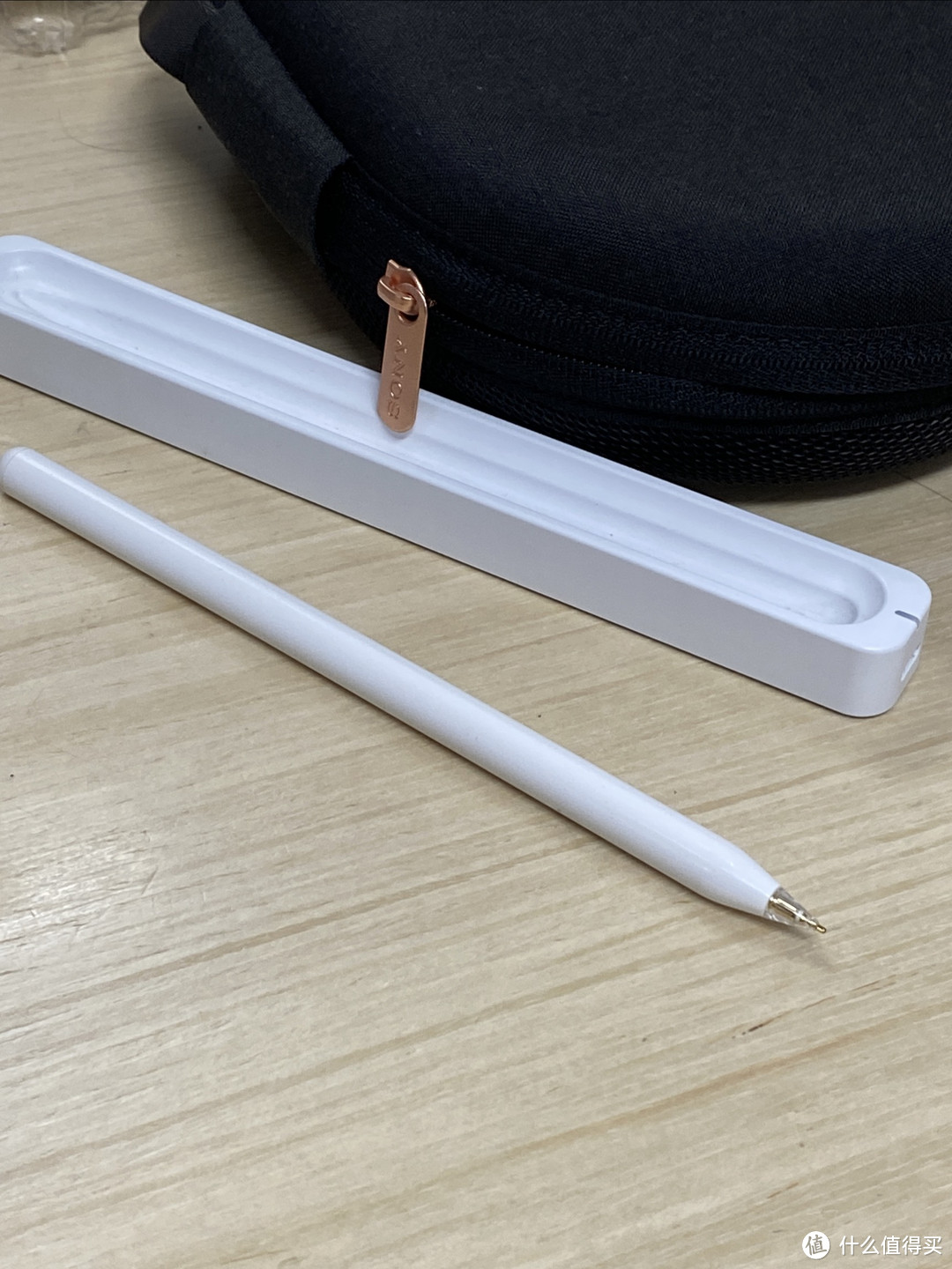 酷萌的电容酷盟电容笔——不断电，带来无限便利与畅快书写体验