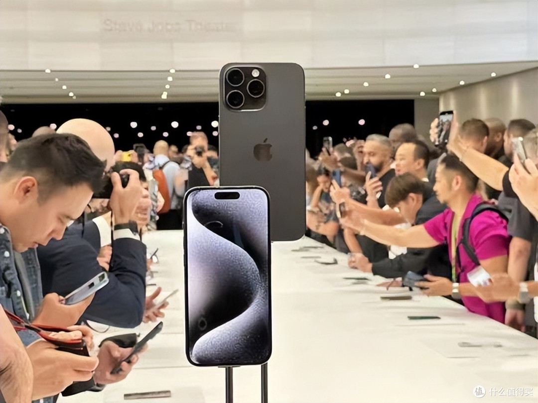 众所周知,苹果在手机市场上一直是高端品牌的代表,以其出色的流畅度