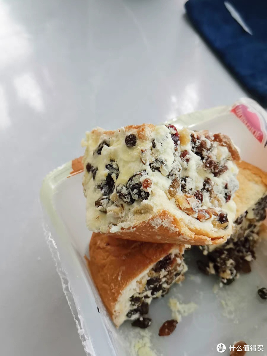 俄罗斯风味奶酪奶油面包蛋糕果仁夹心——网红休闲早餐零食甜品