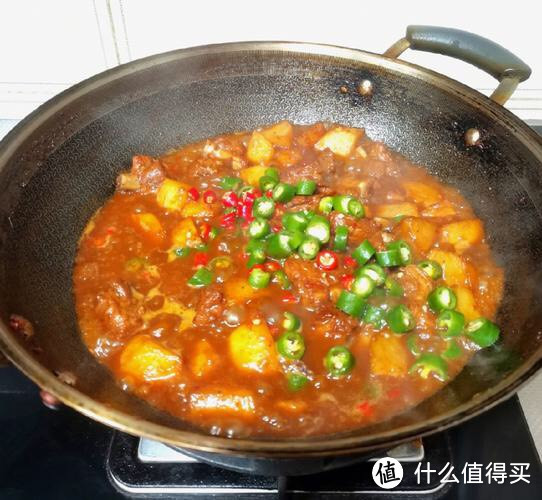 「红烧排骨」美味可口，但如何正确处理排骨是关键