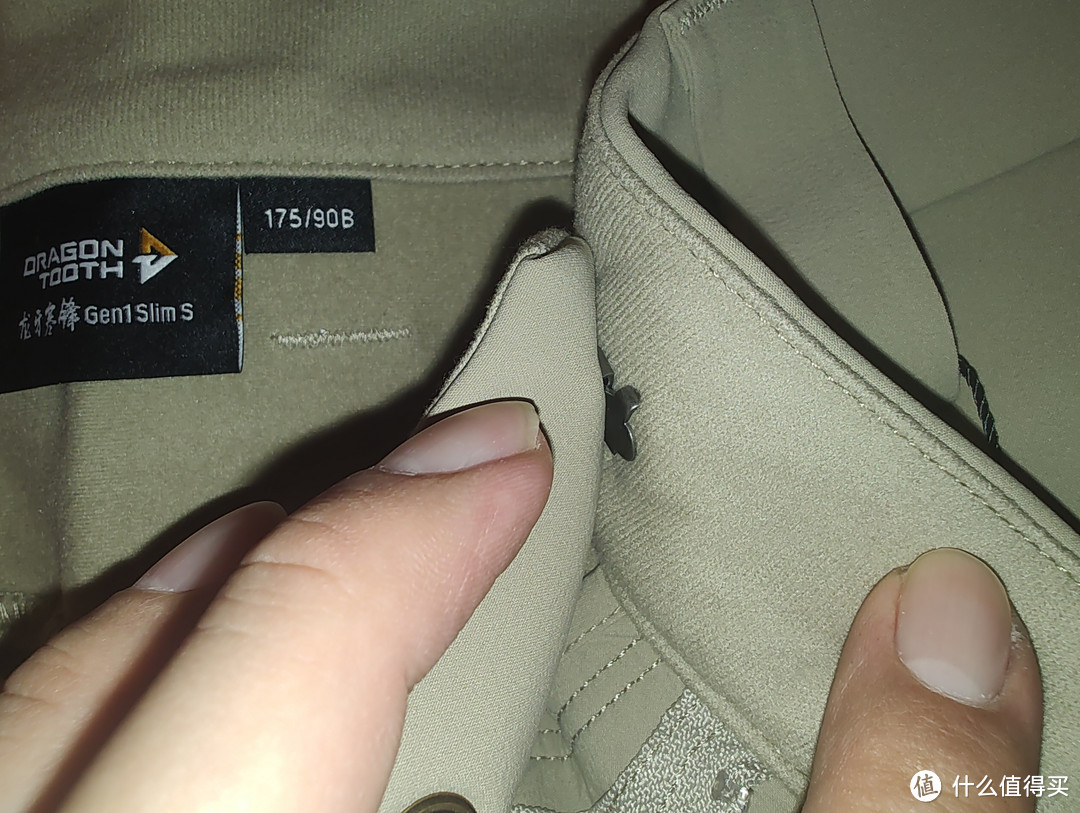 龙牙寒锋一代修身版软壳裤：高质量下的性价比之选