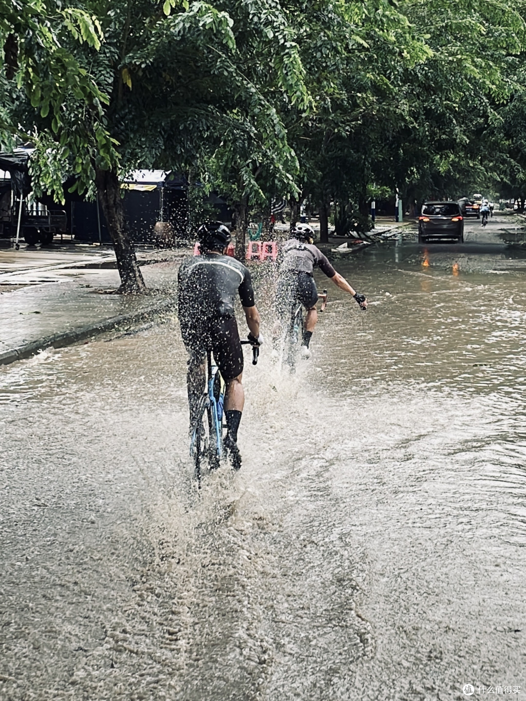 雨越大，骑越嗨！