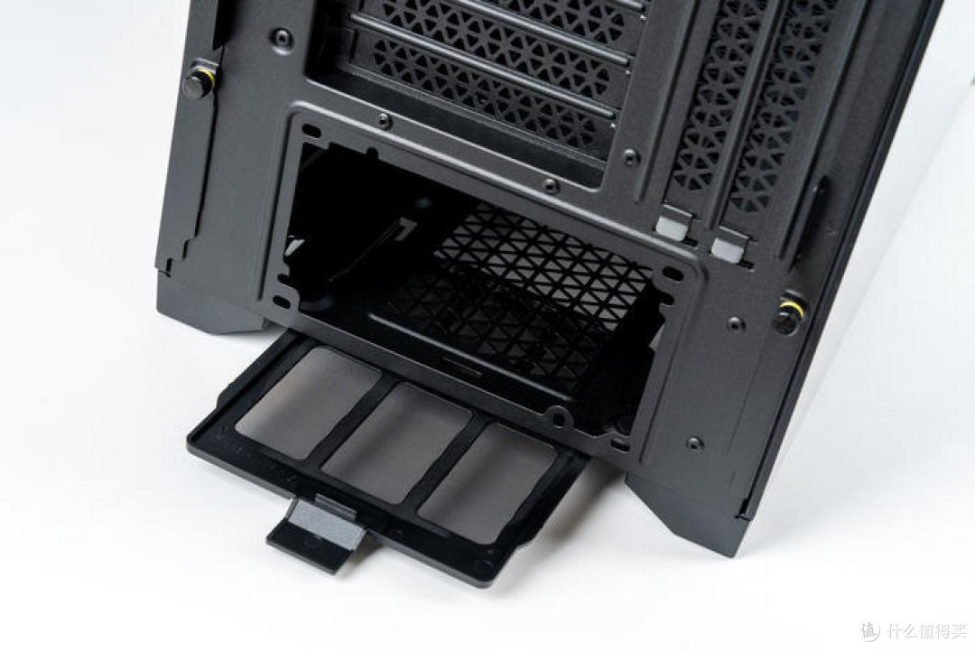 幽静之蓝——ProArt X670E + 影驰4070TI +海盗船5000D AIRFLOW 装机展示