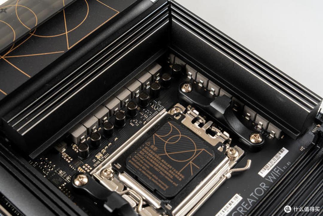 幽静之蓝——ProArt X670E + 影驰4070TI +海盗船5000D AIRFLOW 装机展示