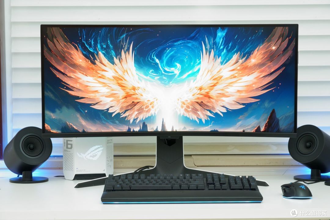 电视大厂的第一款PC显示器 雷鸟Q8 MiniLED 带鱼电竞屏 新品硬核测试