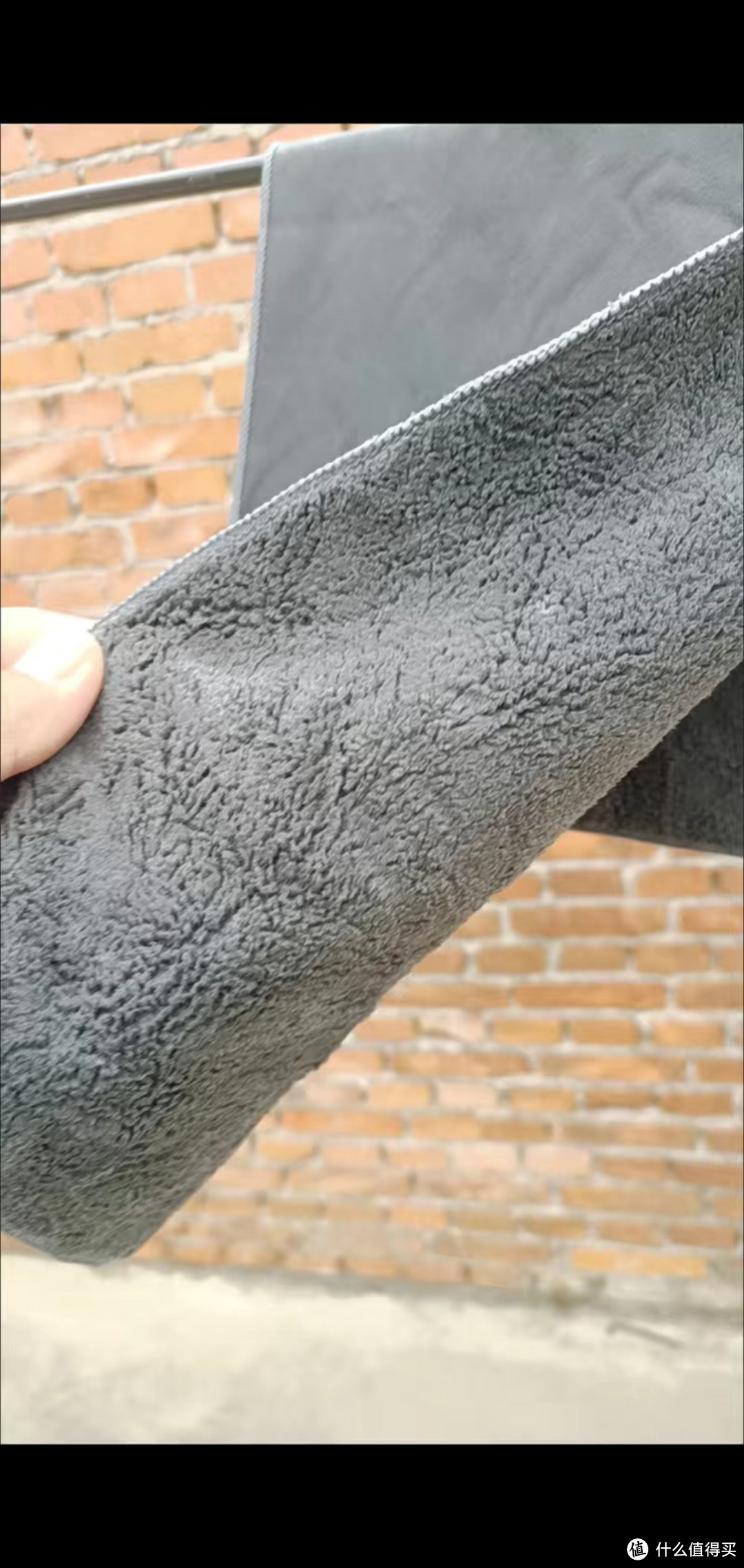 灰色洗车毛巾 - 吸水性强，不掉毛，擦车不留痕迹