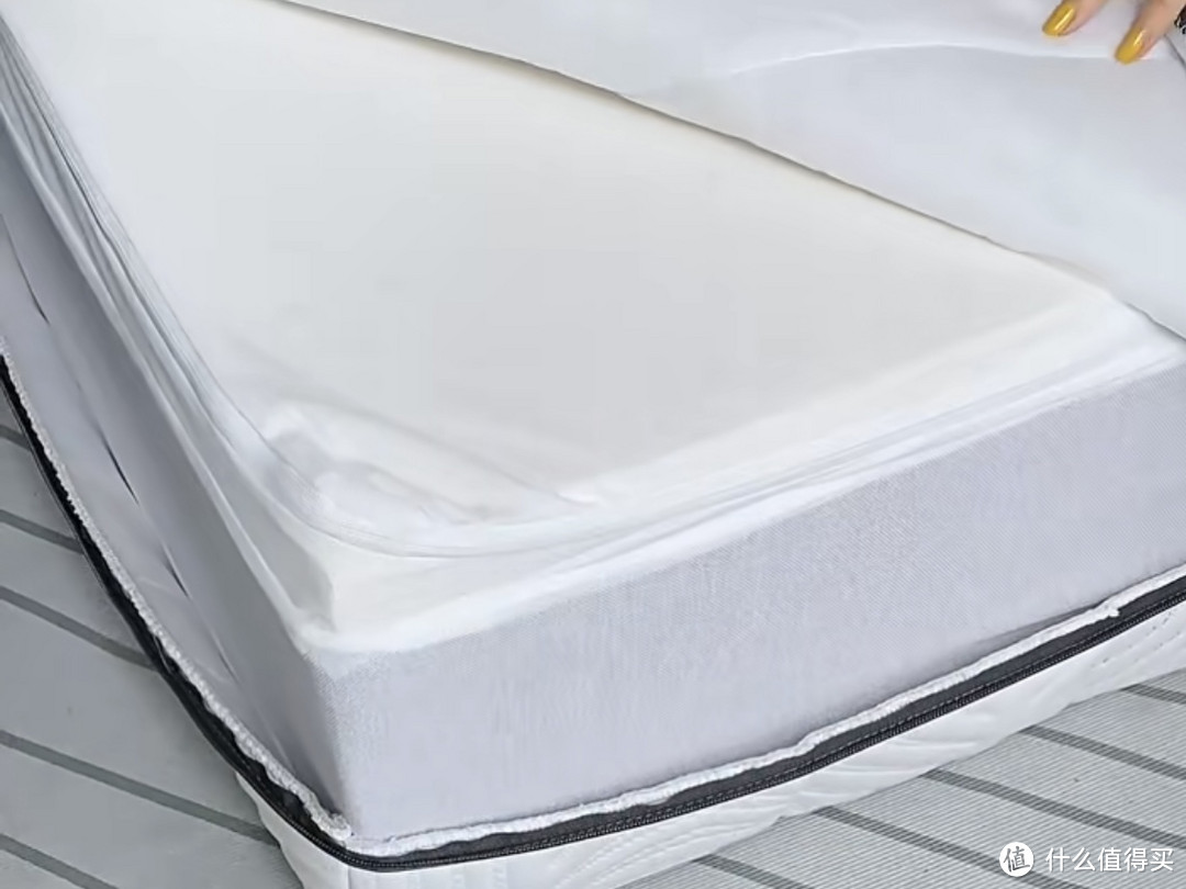 胶水多就是甲醛多？把床垫拆开来做更环保？全网热门分层床垫合集分享，你买对了吗？