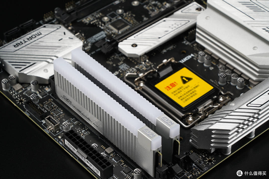 「圣洁の爱」JOSNSBO TK1+微星B760M MORTAR+影驰RTX 4060金属大师装机分享