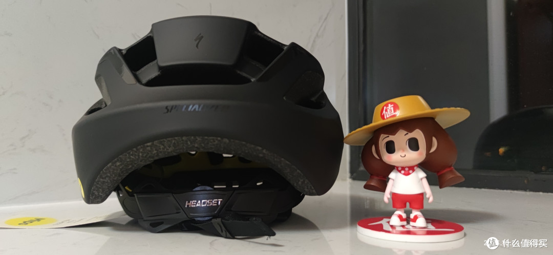 为了能够配我的骑行眼镜,我买了这个闪电的头盔!!!