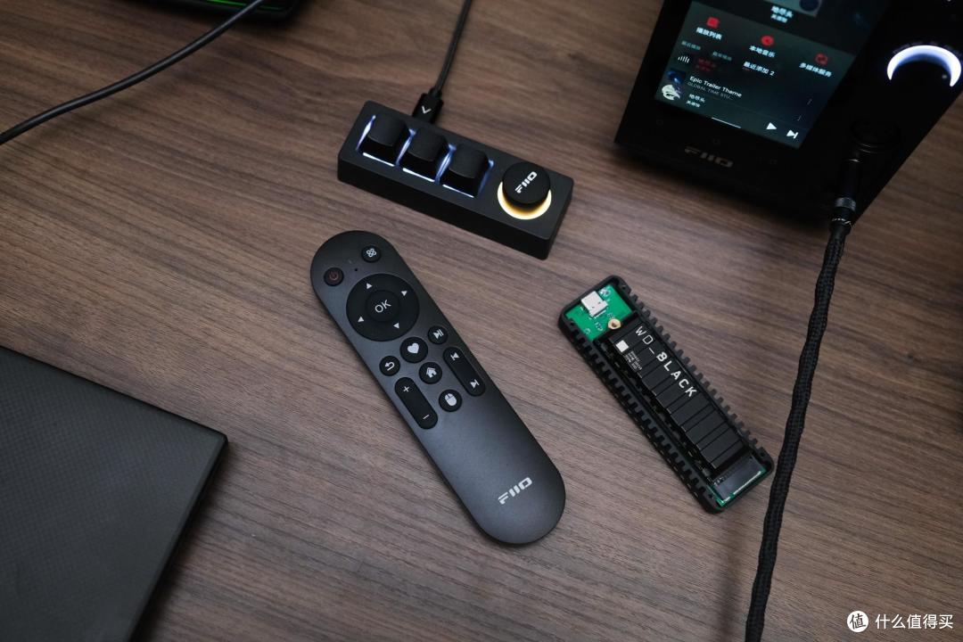 不按套路出牌的神奇玩意儿——飞傲 R7 桌面音乐中心
