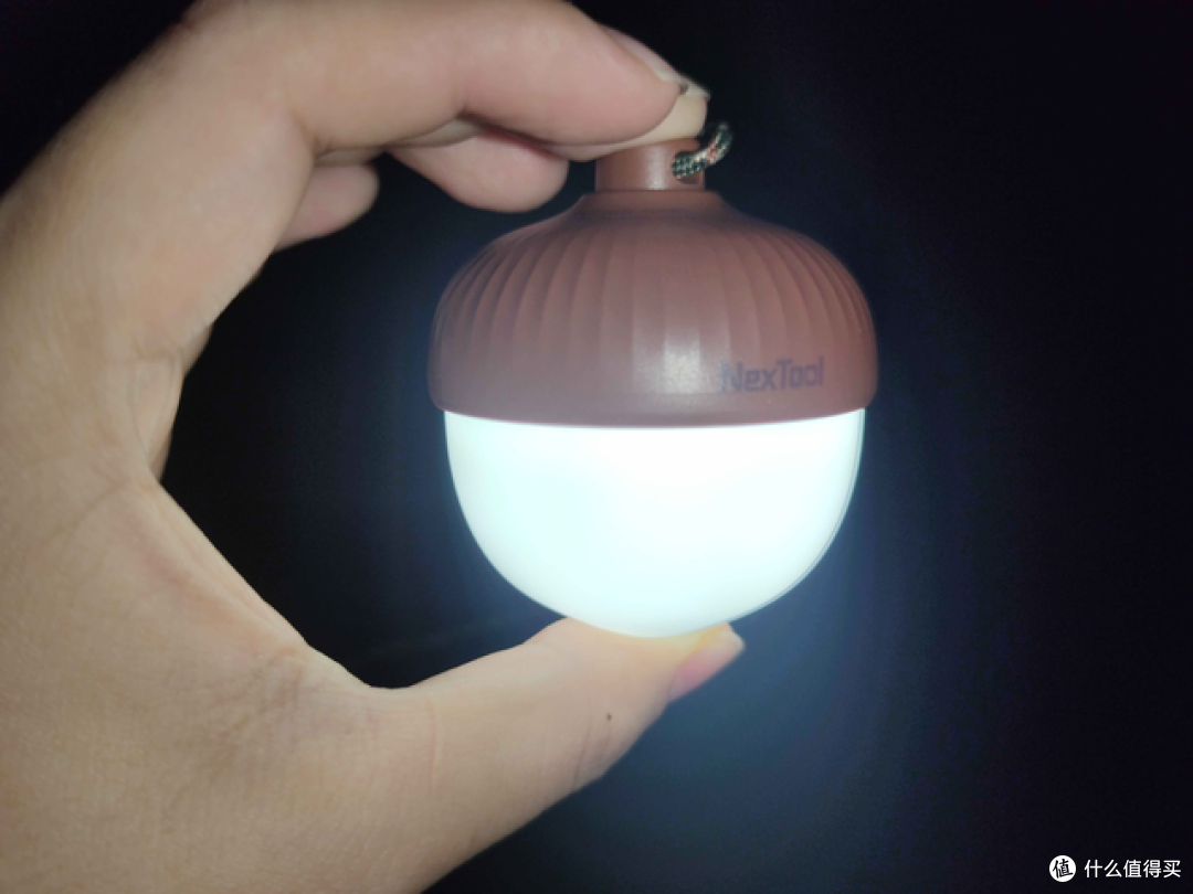 纳拓松果氛围灯:点亮露营之夜的魔法