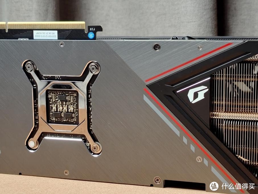 i7-14700K最值?龙神三代+七彩虹4070 Ti火神 “黑火”风装机实测