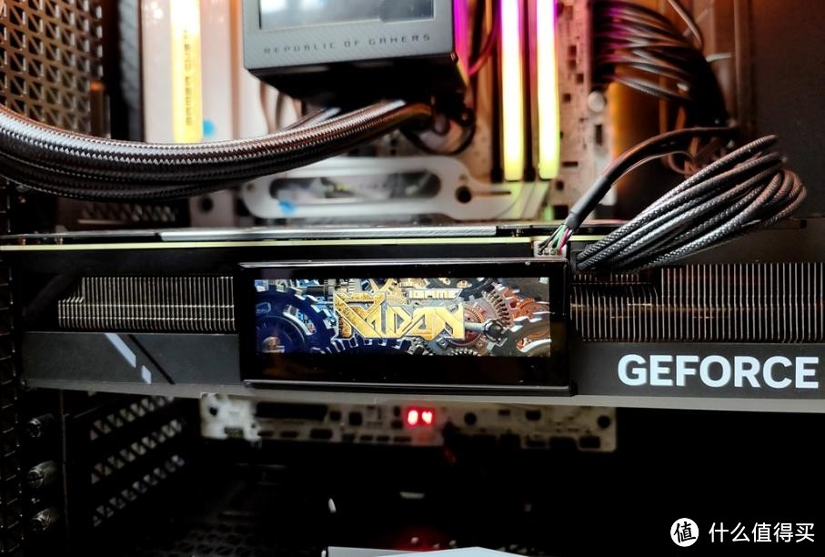 i7-14700K最值?龙神三代+七彩虹4070 Ti火神 “黑火”风装机实测