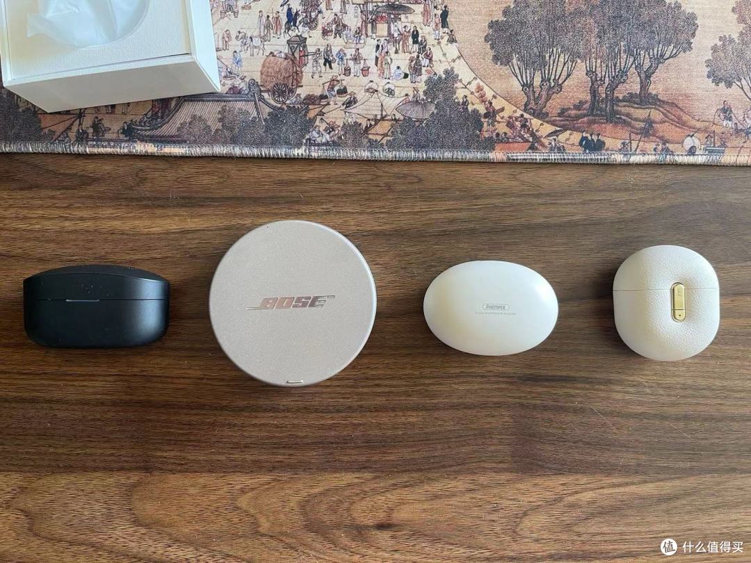从左，sony 1000XM4，BOSE，REMAX，iKF moon pro