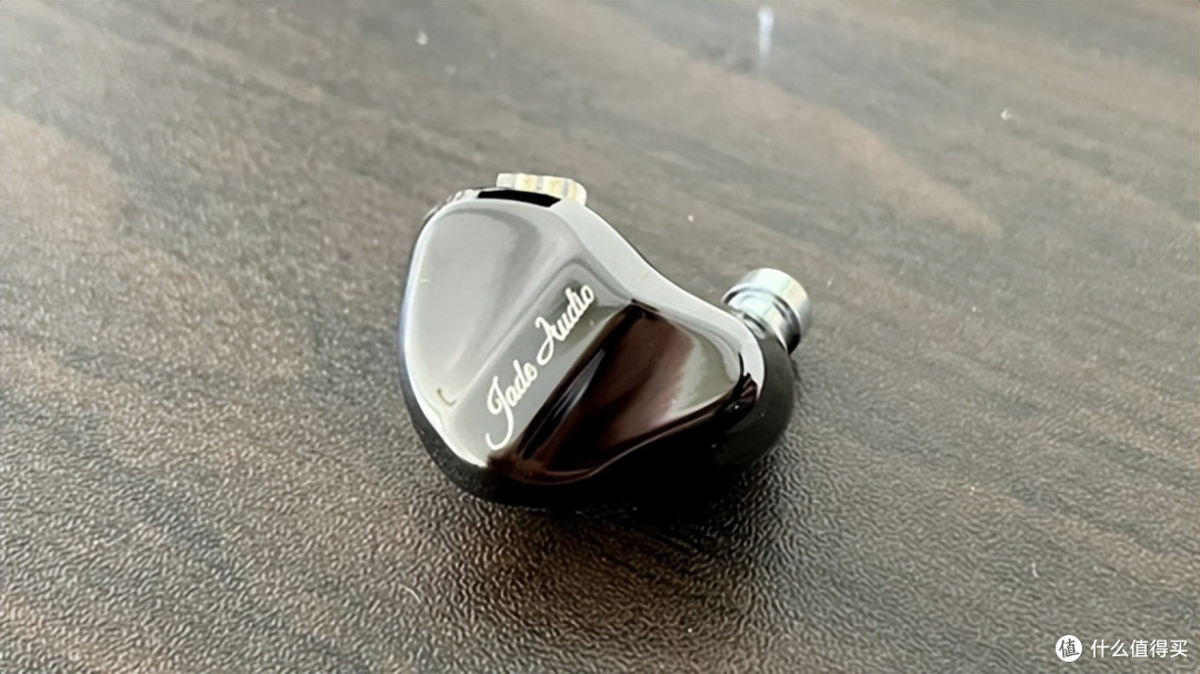 短评:百元耳机新霸主 FIIO JD1 入耳 麦克风 可换线