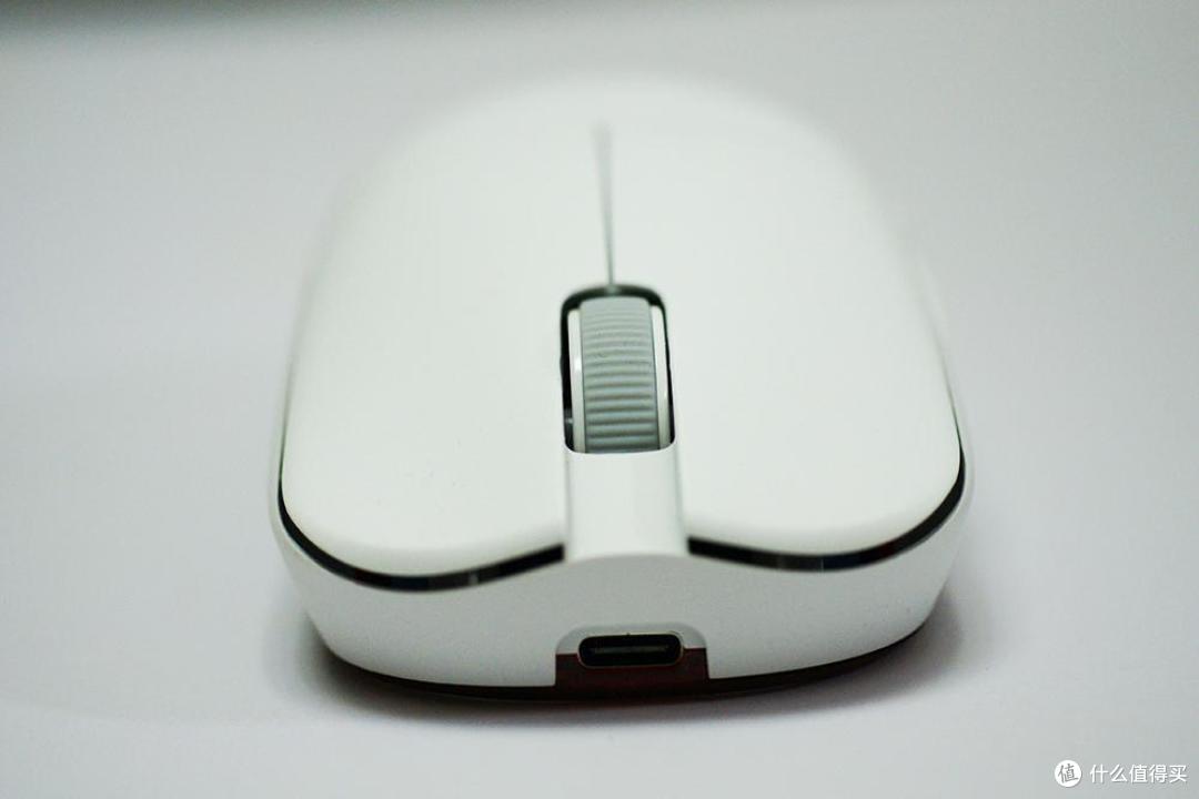 99元卷王鼠标,轻量化无线游戏鼠标:黑爵aj099评测