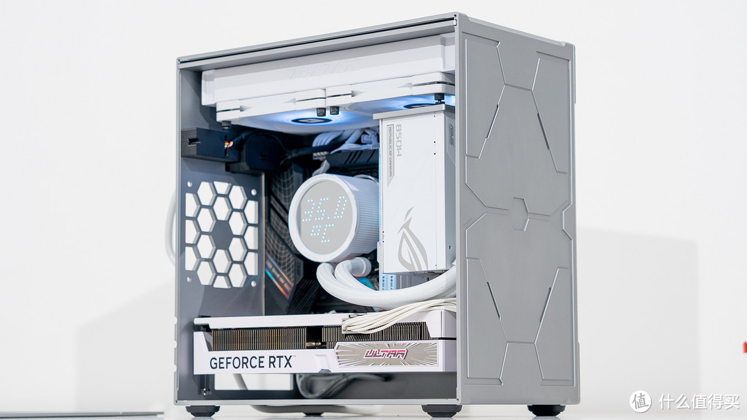 感受工业设计之美:aboStudio ContainerM 机箱装机分享