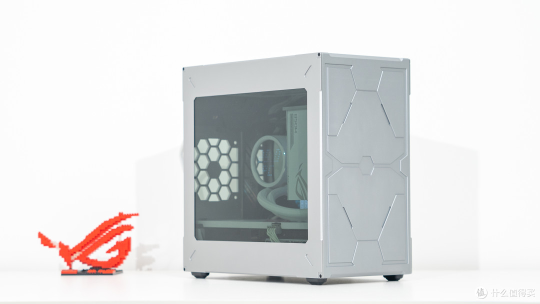 感受工业设计之美:aboStudio ContainerM 机箱装机分享