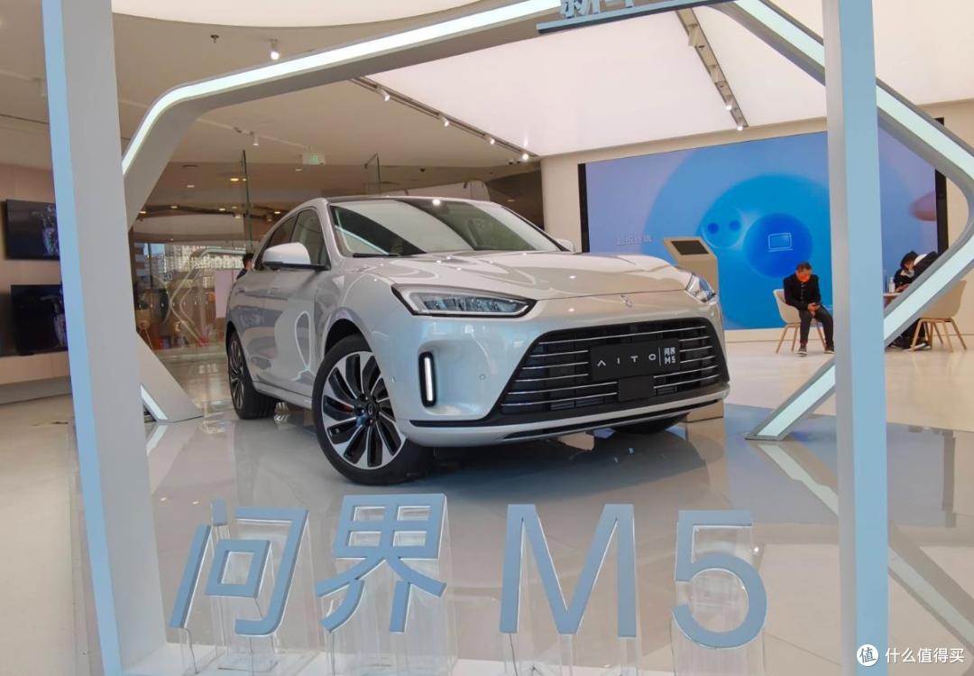 智能汽车篇一华为问界理想大卖说明脱裤子放屁还是挺香的