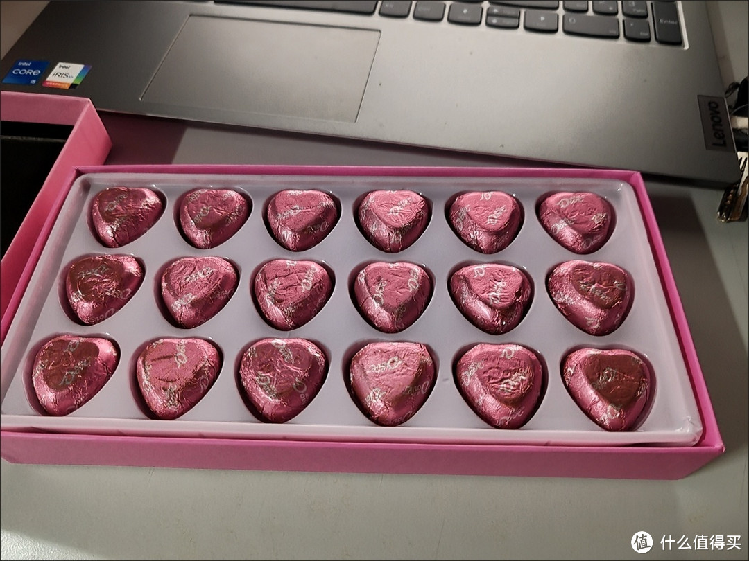德芙心语繁花巧克力礼盒——感受爱的甜蜜馈赠