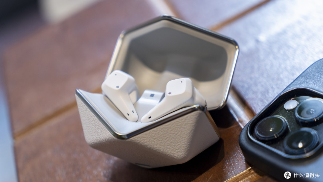 HIFIMAN Svanar Wireless Jr:完全对着自家旗舰“直抄”?!