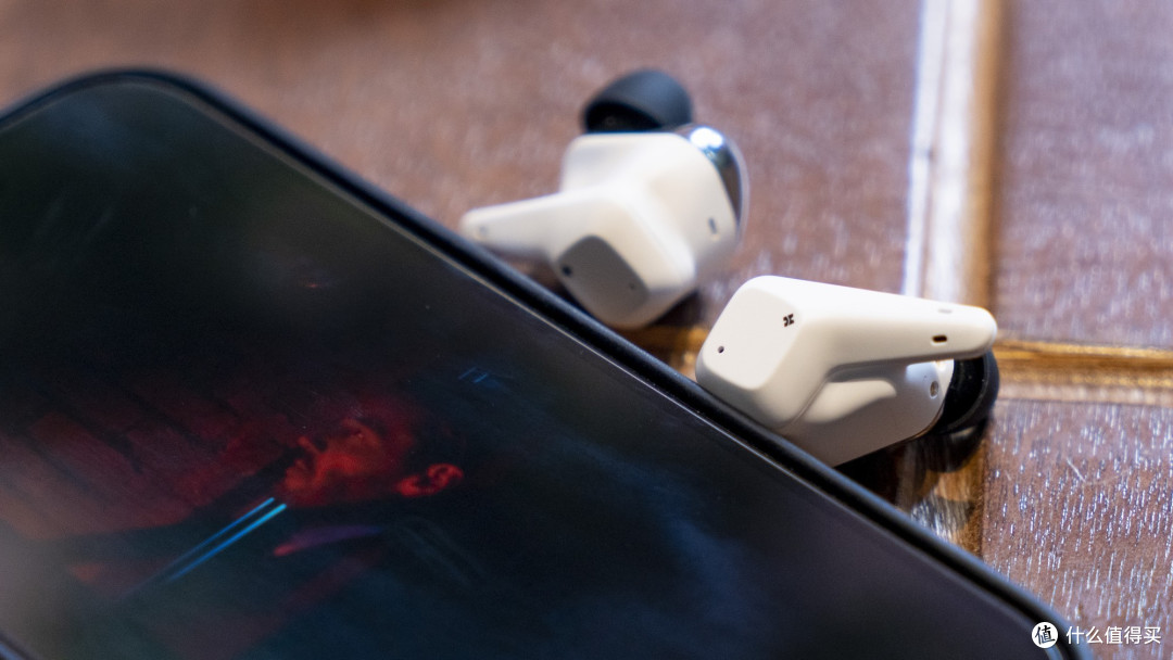 HIFIMAN Svanar Wireless Jr:完全对着自家旗舰“直抄”?!